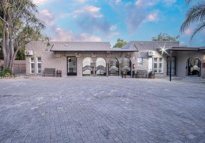 32 on Beardall Street