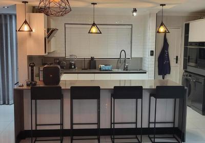 Dzuvha Boutique Villa