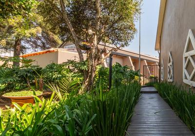 Diamond Rose Guest House