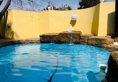 Khubonye Royal Guesthouse