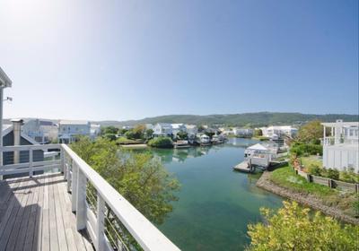 On the water – Thesen