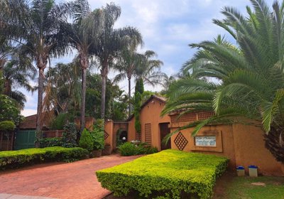 La Frans Guest House