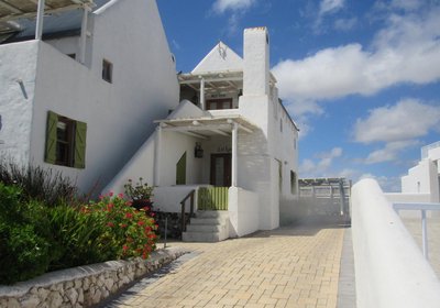 Marlyn and Dolfyn Self Catering