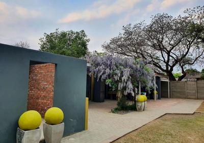 Che La Moir Guesthouse