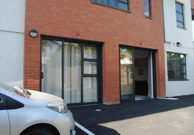 86 Edison Guest Lodge