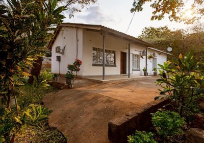 Woodroad Guest Lodge