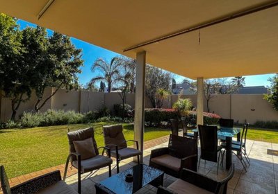 Sizanazo Guest House