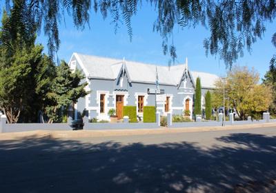 Die Blou Nartjie Guesthouse and Restaurant