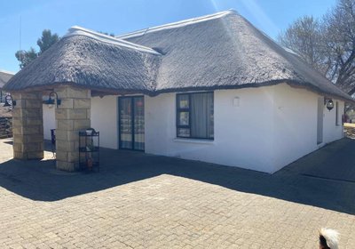 Loch Athlone Overnight Accommodation