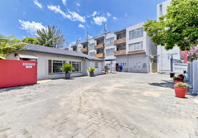 BM Gardens Apartment Hotel