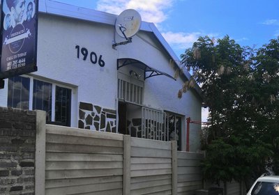 Leone Paris Homestay