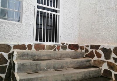 Leone Paris Homestay