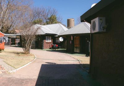 Lekkerbly Chalet Guest House