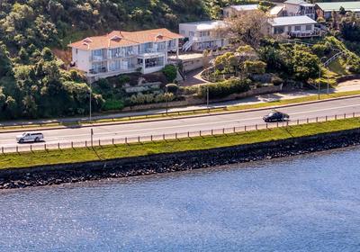 Phoenix Lodge and Waterside Accommodation