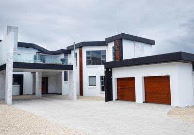 Yzerfontein Beach Villa