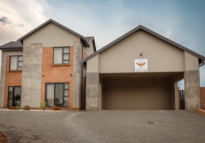 Highland Gate by Cloete's Nest