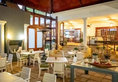 Spacube Luxury Suites and Spa