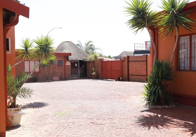 Oluzizi Guest House