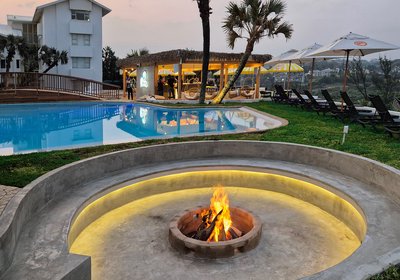 Make memories at the firepit