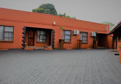 Visit Vakasha Guest Lodge  1