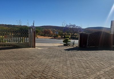 Naledi Lodge and Guesthouse