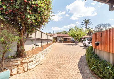 Golden Crest Guesthouse