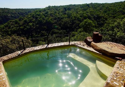 Leopards Rock Bush Boutique