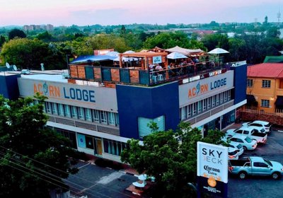 Acorn Lodge & Skydeck Sunset Café