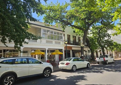 16 Ryneveld Plaza