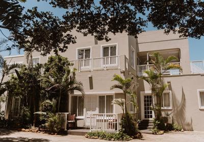 Caza Beach Guesthouse