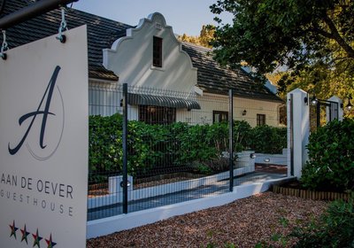 Aan de Oever Guesthouse