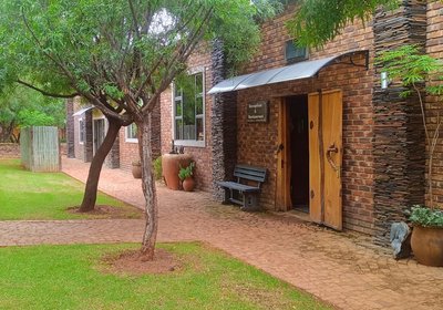 Kareespruit Game Lodge