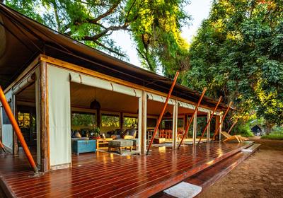 RETURN Africa - Hutwini Walking Camp