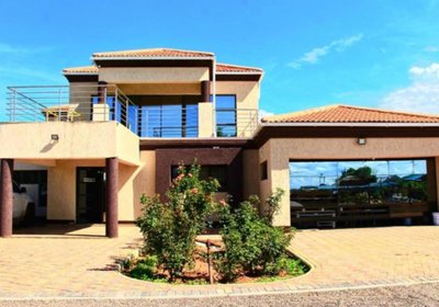 Tlokweng Rose Garden Guesthouse