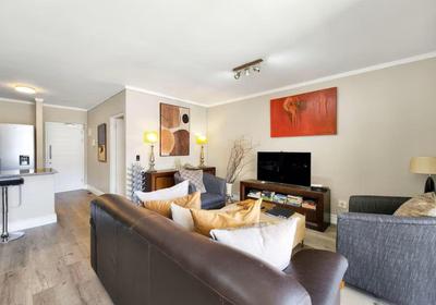 907 Quayside Apartment