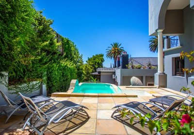 Cape Riviera Guest House