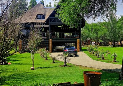 Umami De Vaal River Lodge