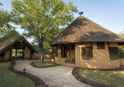 Mopane Bush Lodge