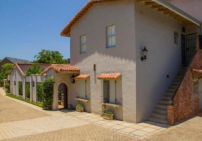 Maison - H Guest House