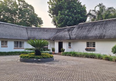 Seringa Lodge & Safaris