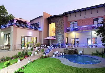 Leonardo's Guest House