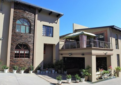 Leonardo's Guest House