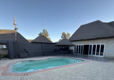 WhyNot Restaurant & Guest Lodge