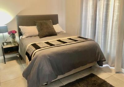 Millennial Arch @ 27 (4 Sleeper)