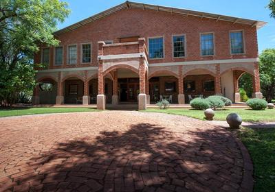 Tsumeb Theater Guesthouse