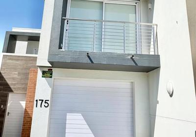 175 A on Uniab Close