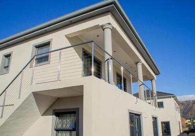 Bokwe Guesthouse - Gordons Bay