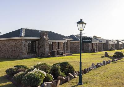 Floral Units - Mentors Country Estate