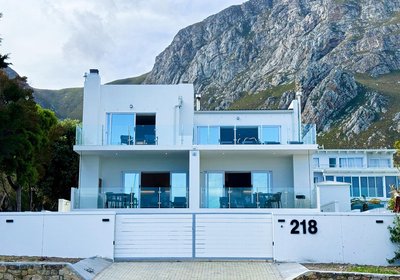 Peach On Beach Boutique Apartments