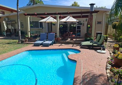 Cedar Lodge Guest House